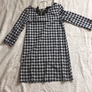 H&M 3/4 length houndstooth dress